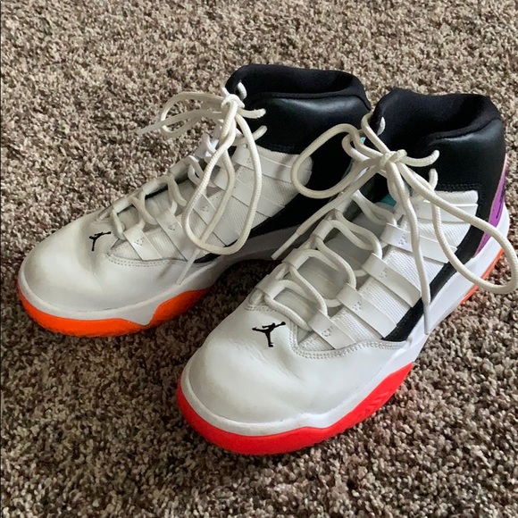 Kids Jordan basketball shoes